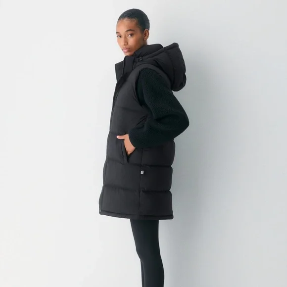 NWT Aritzia The Super Puff™ Mid Vest - cliMATTE™ - Picture 8 of 10